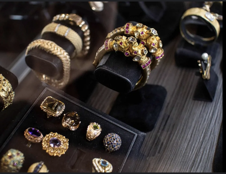 الساعات و المجوهرات