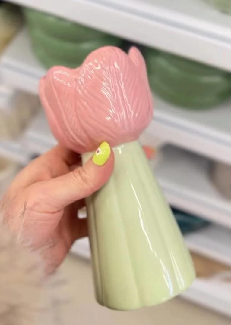 vase tulip