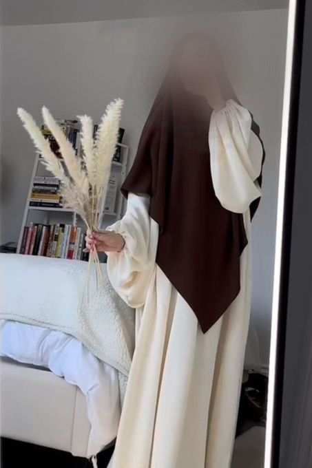 طقم متناسق جميل