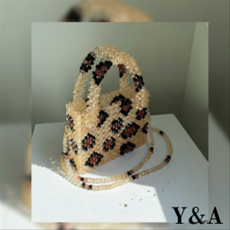 حقائب بخامات متعددة