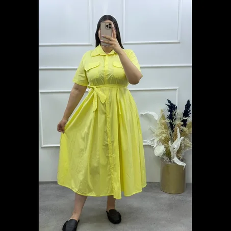 TRES JOLI ROBE AVEC COULEUR SPECIAL D ETE
