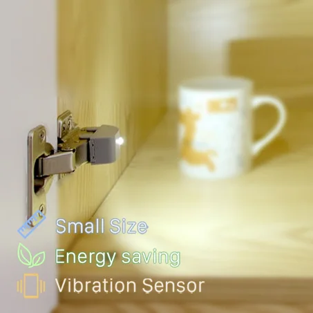 بمجرد فتح الخزانة يضيء المصباح تلقائيًا