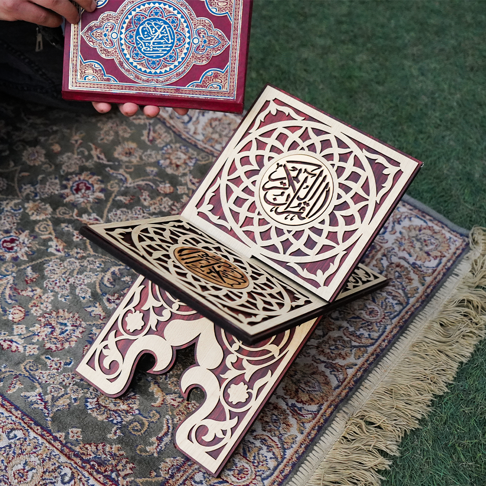 حامل المصحف الخشبى مزخرف