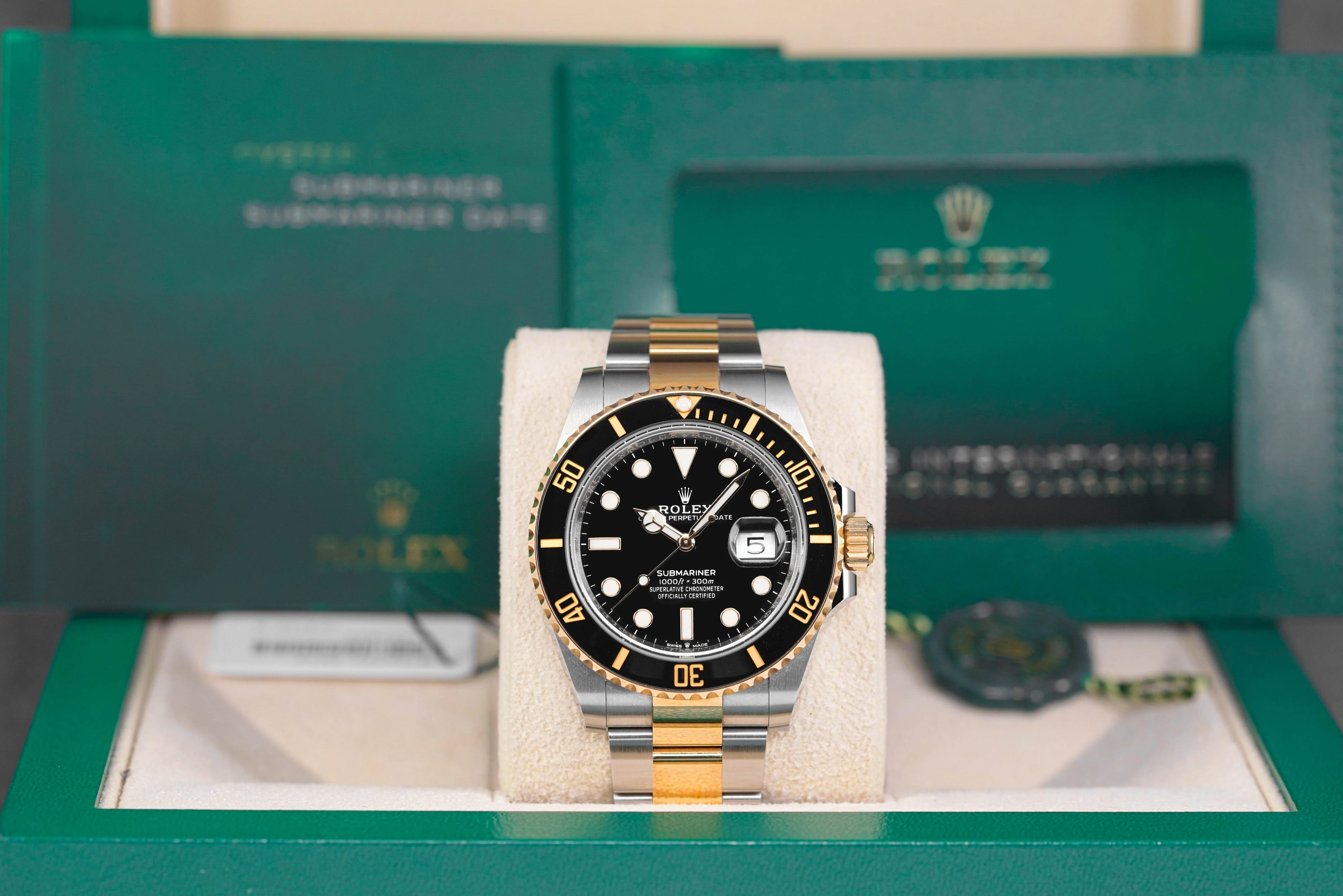 SUBMARINER DATE 41MM - Deux tone GOLD BLACK DIAL - Mécanique