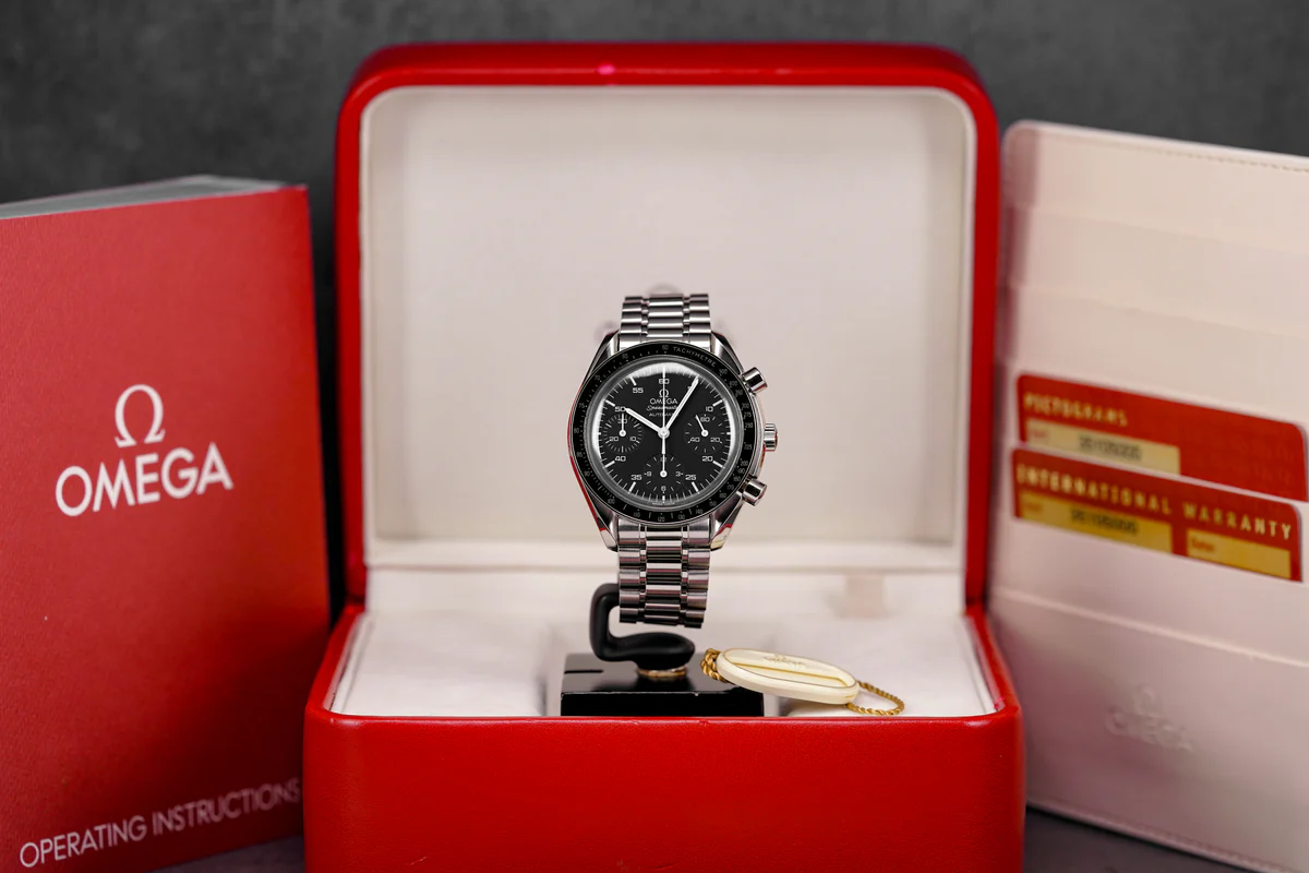 Omega speedmaster - Moteur Miyota - verre crystal sapphire