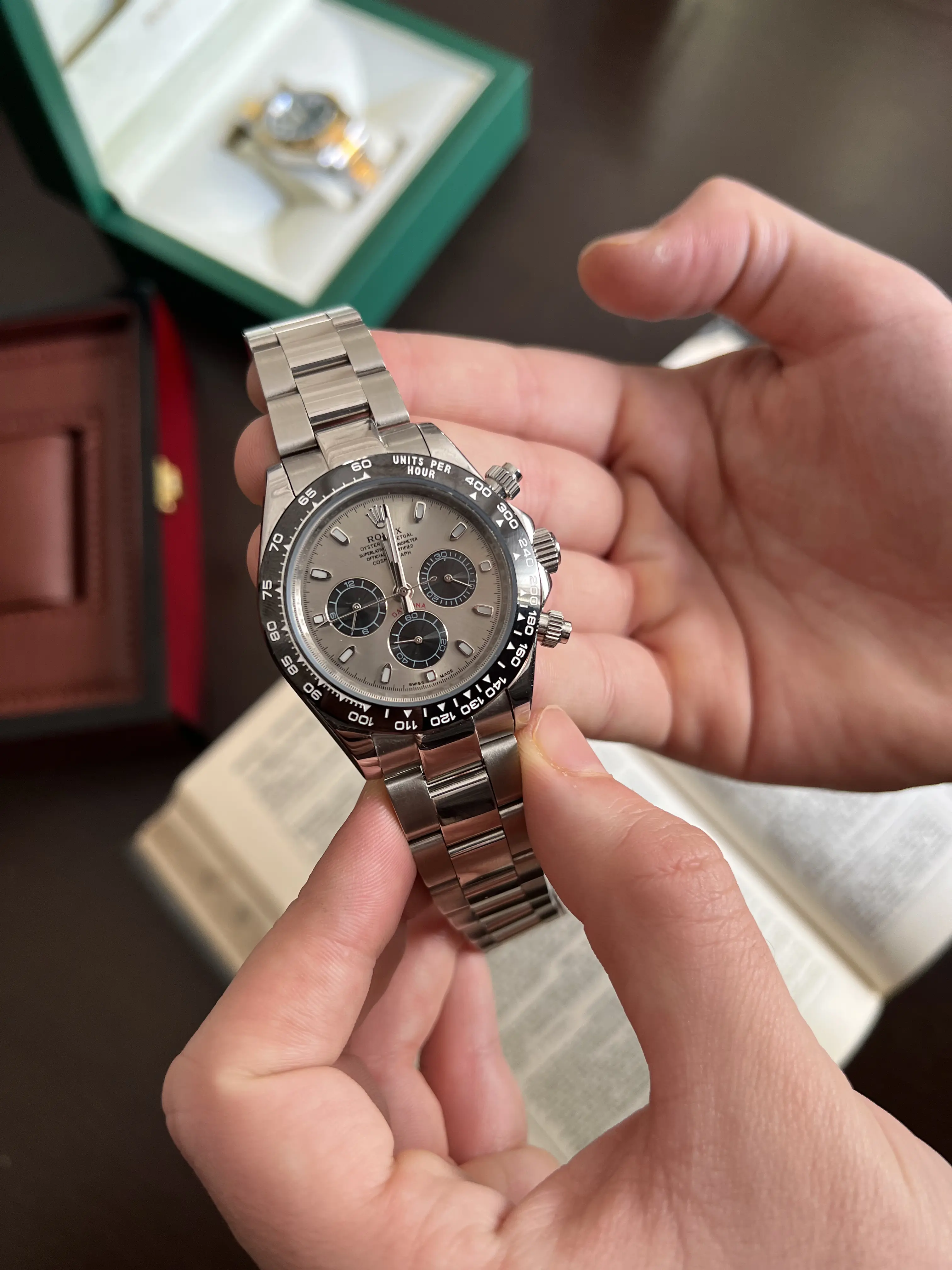 ROLEX DAYTONA BLACK DIAL 2026 - PRIX: (2 Million 9500)