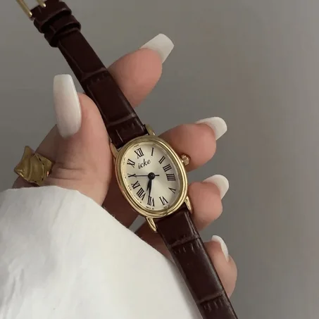 ORIGINAL IEKE ™ cuir ovale chiffres romains - Original - QUARTZ