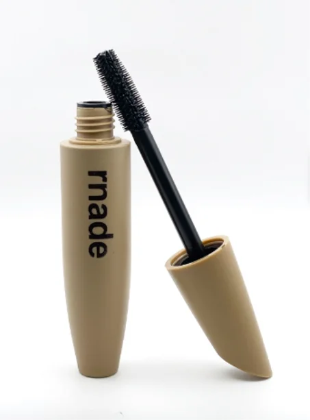 ماسكارا مقاومة للماء للعيون الحساسة