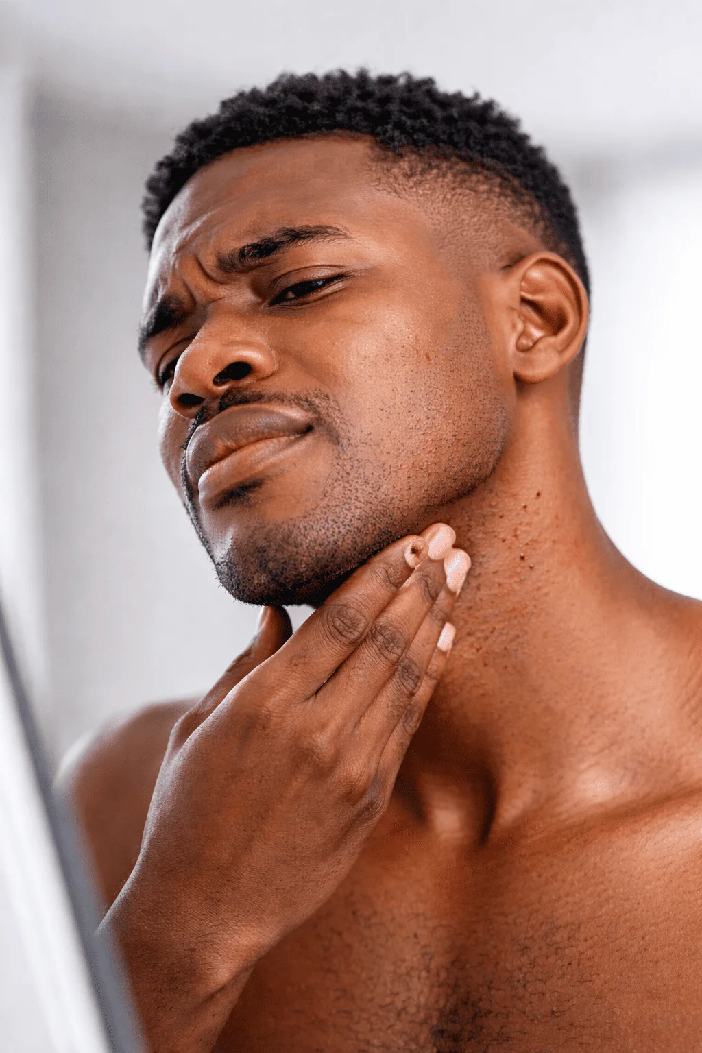 Royelle™ Precision Mini Electric Shaver – Smooth Confidence Anywhere