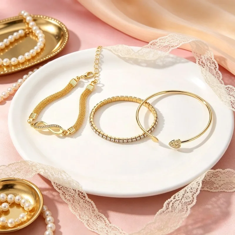 CRISTAL — Diamond-Studded Watch & Jewellery Set · 4 Pieces of Pure Brilliance