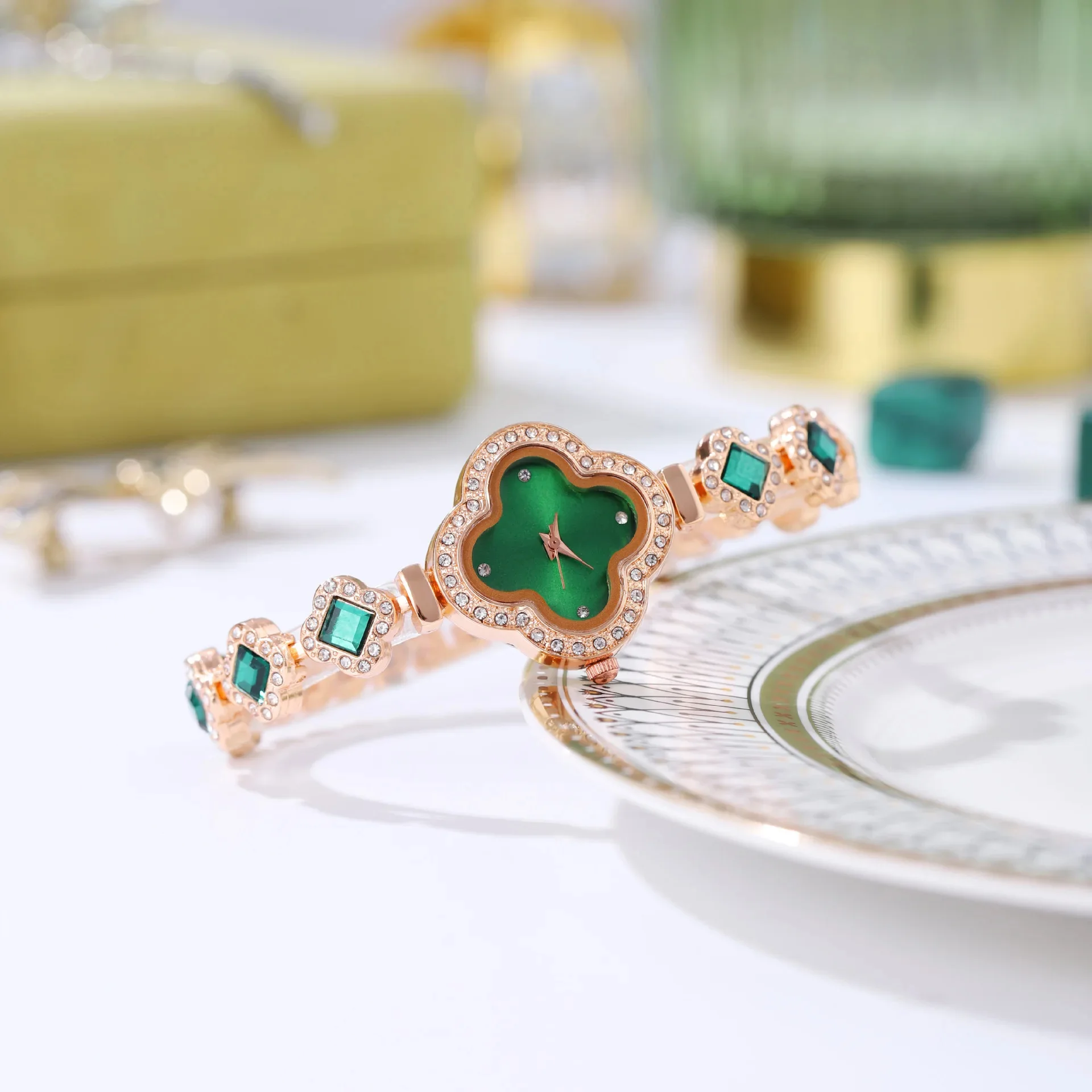 Royelle Emerald Luxe Watch – Rose Gold Elegance