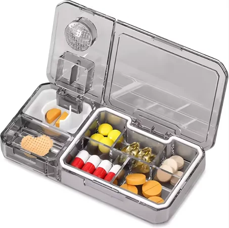 🗂️ علبة أدوية محمولة 3 في 1 مع قاطع حبوب 💊✨