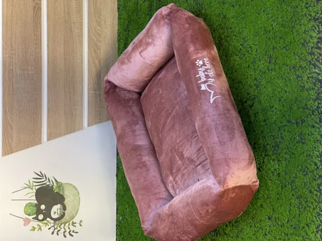 سرير للقطط و الكلاب الصغيرة coussin carré 60x40cm