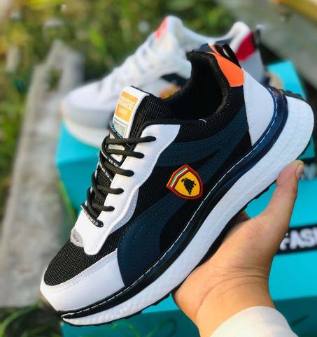 حذاء رياضي للرجال موديل 2023