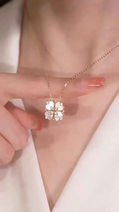 Collier 2en1 avec coeur magnétique 🤍