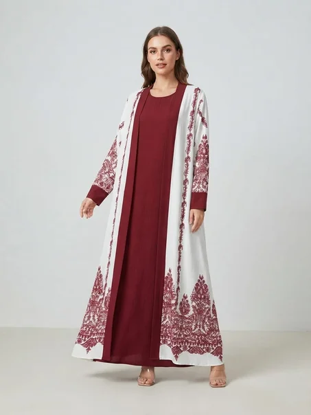 طقم أنيق باللون العنابي والأبيض بنقوش راقية ❤️
