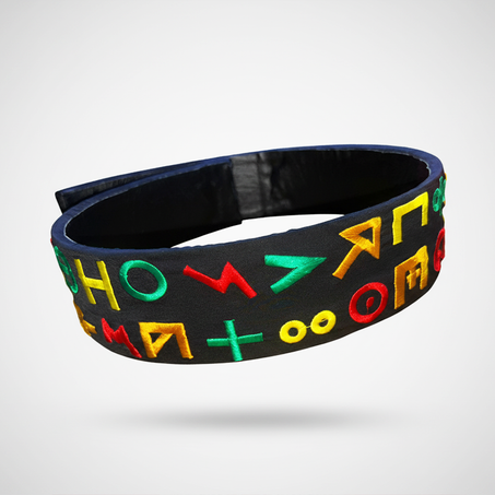 حزام أسود بحروف تيفيناغ – أناقة أمازيغية بلمسة عصرية 🖤ⵣ