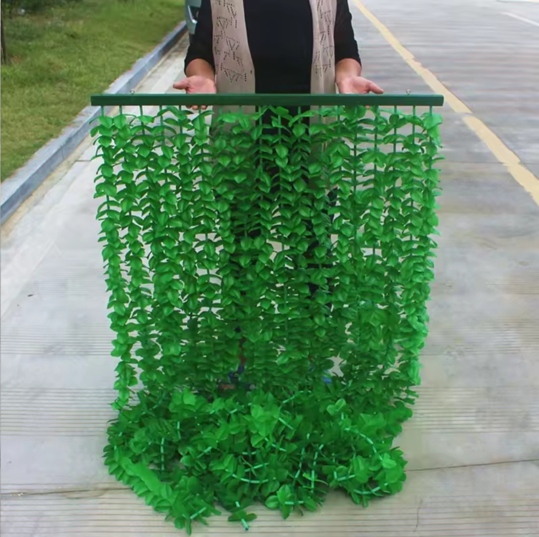 Rideau avec plantes artificielles