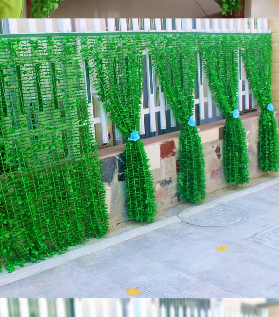 Rideau avec plantes artificielles