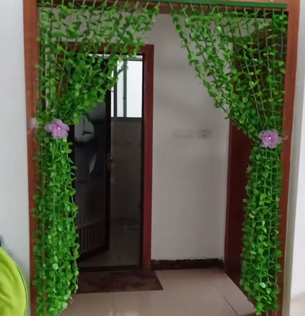 Rideau avec plantes artificielles