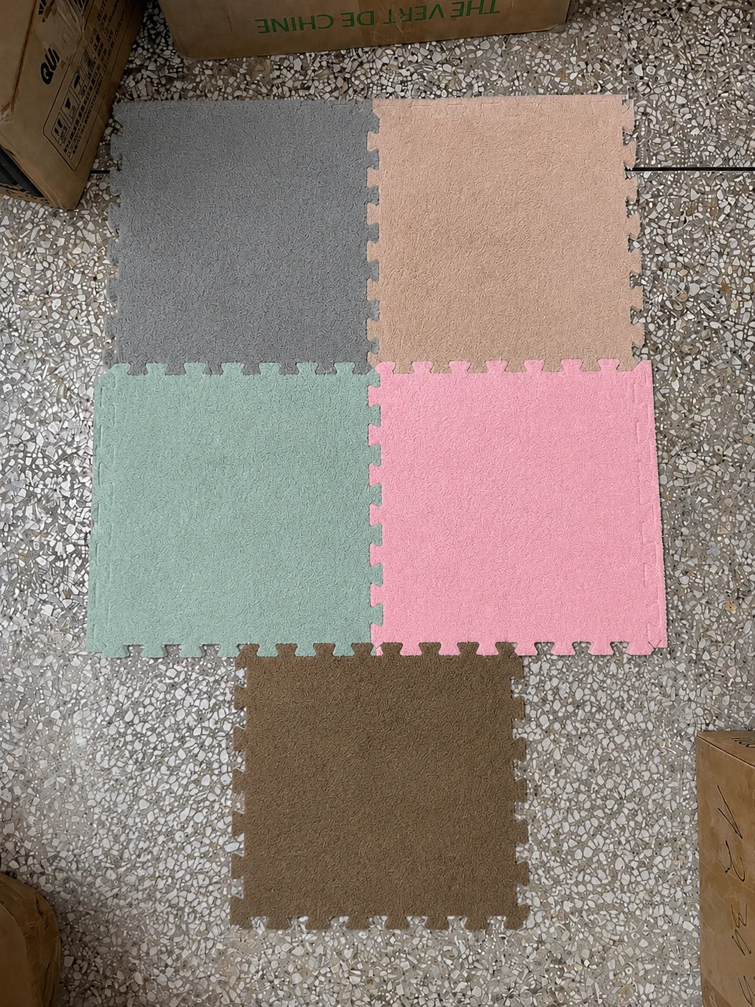 Pack Tapis Puzzle Format 30cm/30cm Doux et confortable