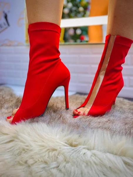 بوتينات Rouge… جرأة وأناقة على كل خطوة