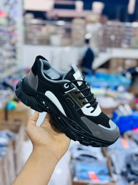 � عرض رأس السنة – حذاء Oubra الرجالي بجودة عالية وثمن مميز