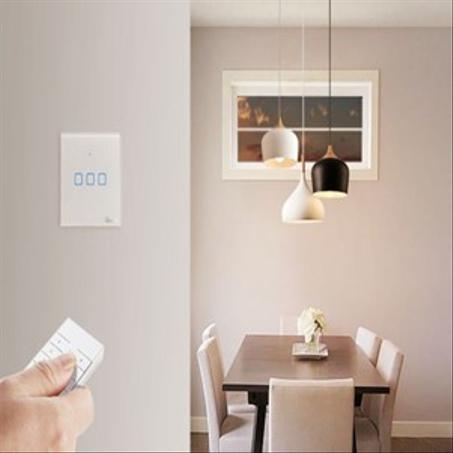 LES  TELECOMMANDES  DE  CONTROL