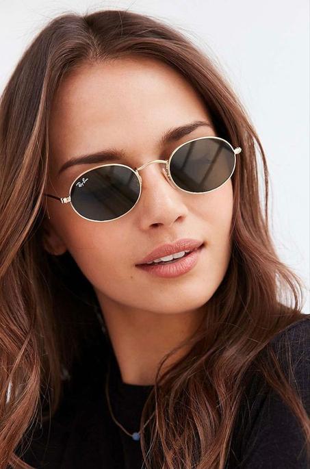 LUNETTES SOLAIRES POUR LES FEMMES