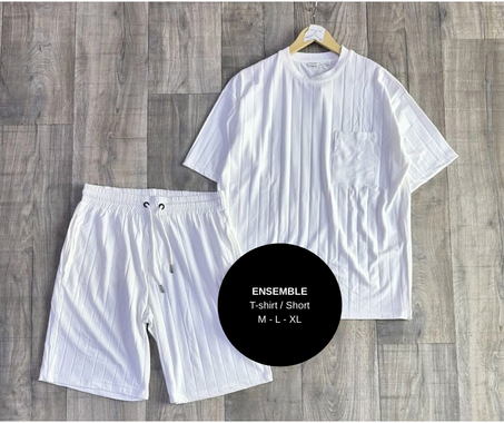 Ensemble short et t-shirt plissé