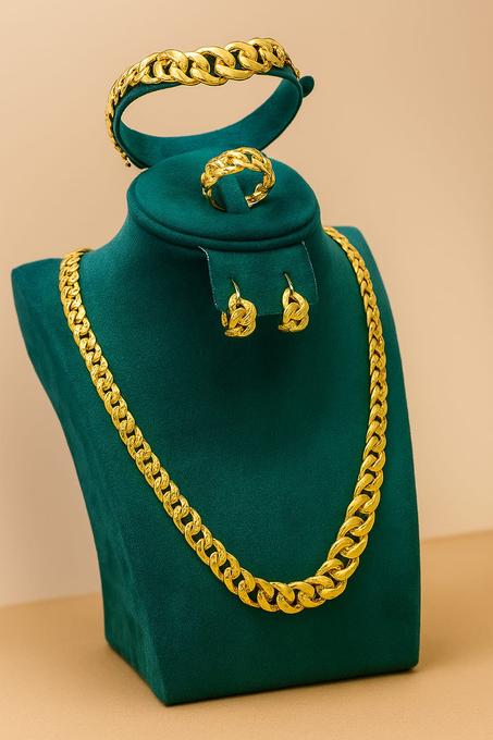 لعشاق الفخامة💎👑✨ “انصومبل Radko de Luxe en acier inoxydable