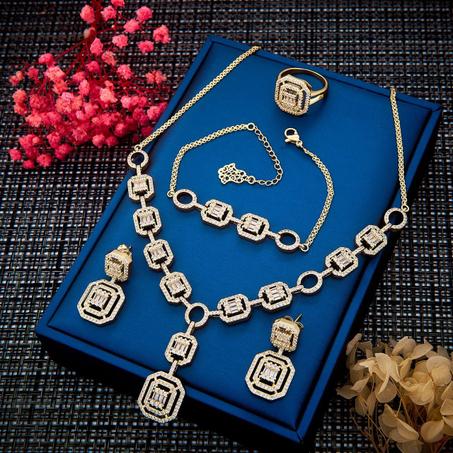 💎 طقم الأناقة – 4 قطع