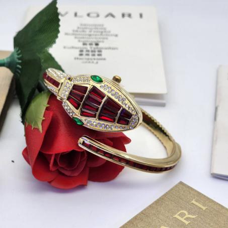 براسلي مقاوم للصدأ من BVLGARI