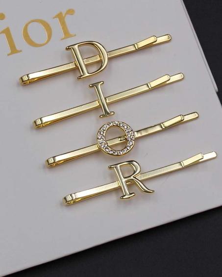 ديور دبوس شعر