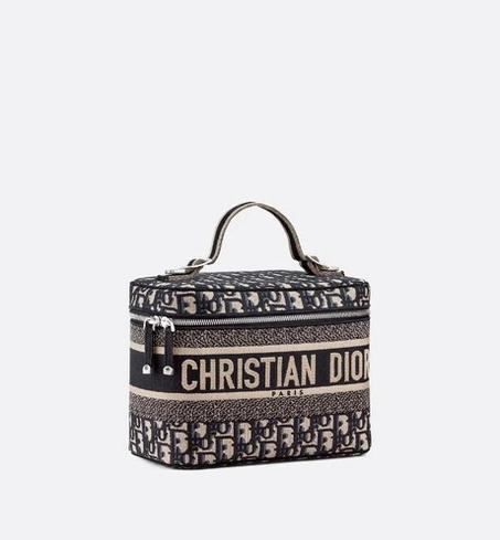 DIORTRAVEL VANITY CASE