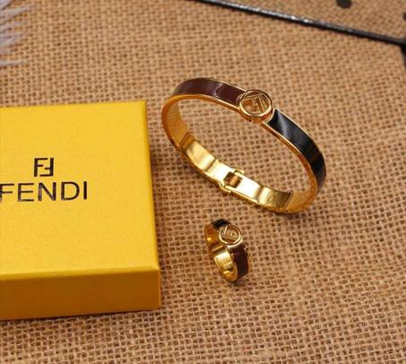 طقم فندي سوار + خاتم اسود/بني