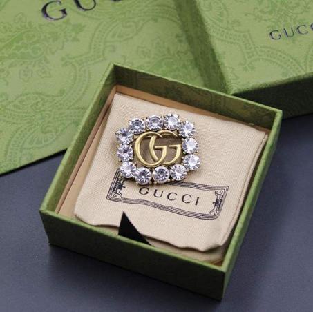 Gucci brooch