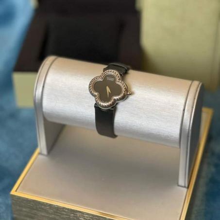 Van Cleef Sweet Alhambra watch All Black - Siver