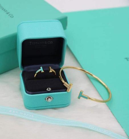 TIFFANY T TERQUOISE WITH DIAMOND WIRE BRACELET+ RING