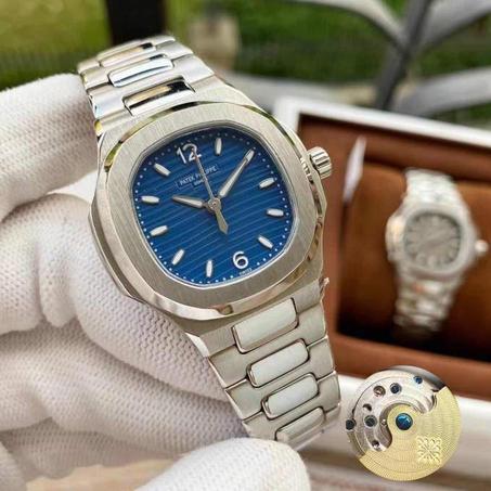 PATEK PHILIPPE NAUTILUS Silver - Blue