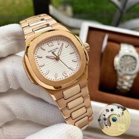 PATEK PHILIPPE NAUTILUS Gold-White