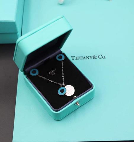 TIFFANY & CO NECKLACE+ EARRINGS