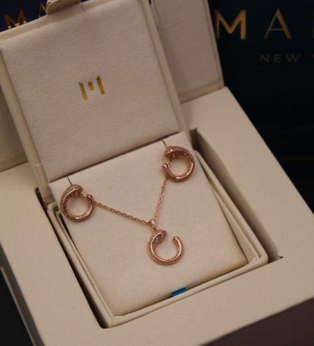 مارلي نيويورك سلسلة + أقراط