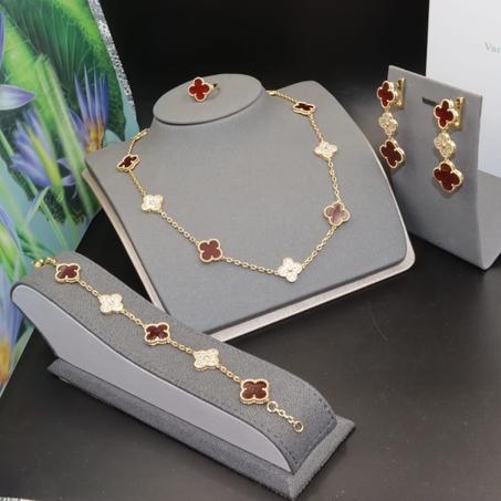 فان كليف طقم كامل سوار + سلسلة + أقراط + خاتم