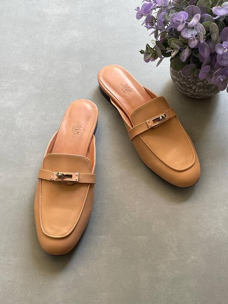 Hermès Pre-Loved  Oz mules