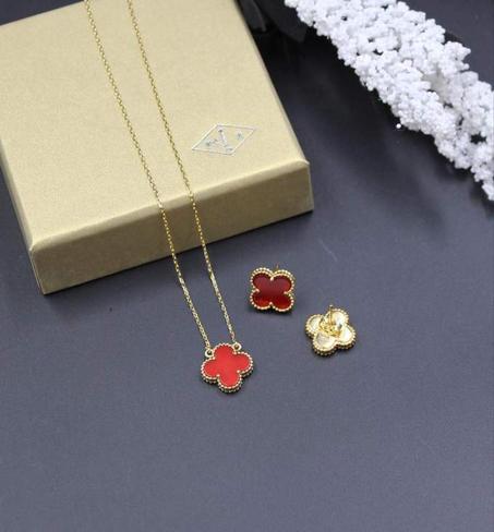 فان كليف سلسلة + أقراط جولد