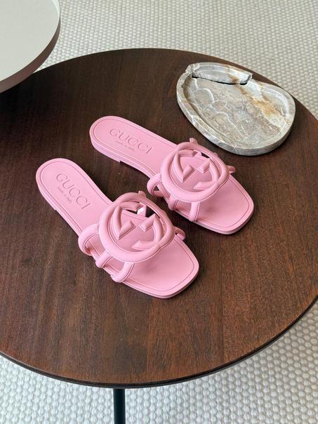 Gucci Interlocking G Rubber Slide Sandals