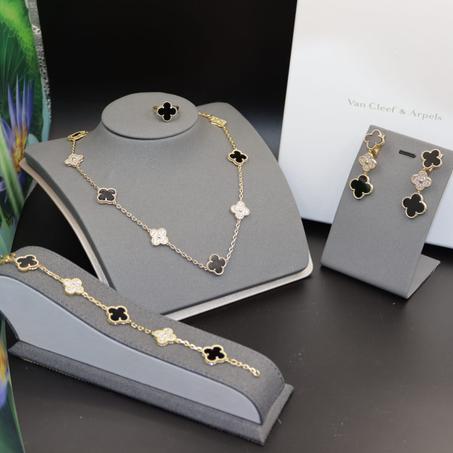 فان كليف طقم كامل سوار + سلسلة + أقراط + خاتم