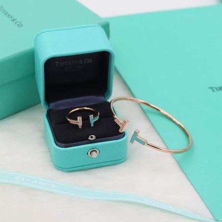 TIFFANY T TERQUOISE WITH DIAMOND WIRE BRACELET+ RING