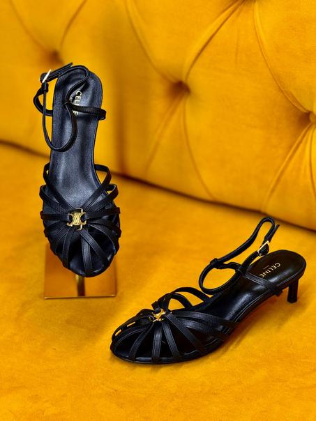 CELINE TRIOMPHE SANDAL IN LAMBSKIN BLACK
